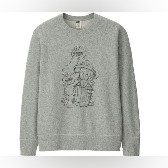 Uniqlo x KAWS x Sesame Street Crewneck Graphic Sweater - Picture 1 of 8